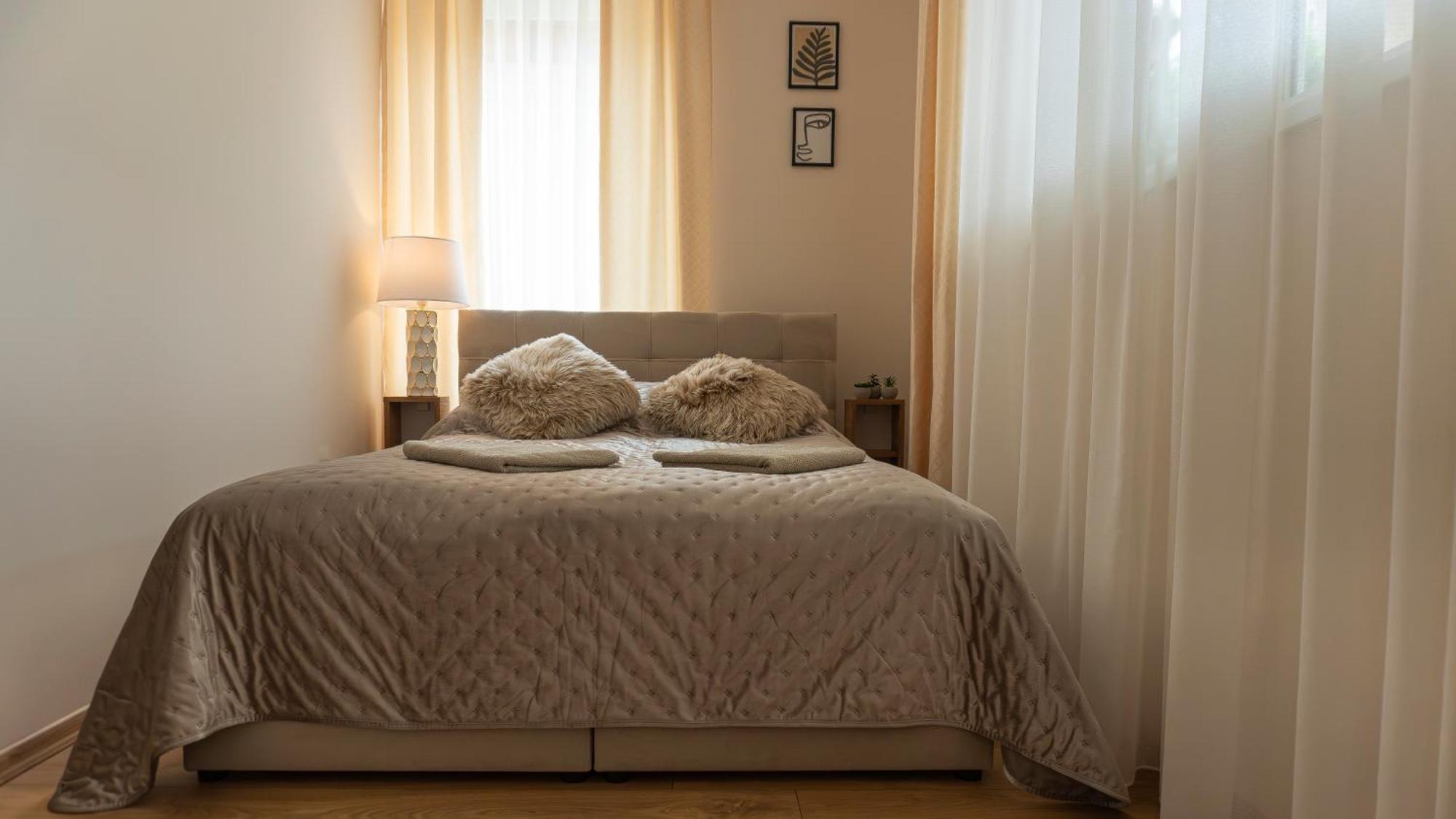 Thermal Irisz Apartman Kiskunhalas Bagian luar foto