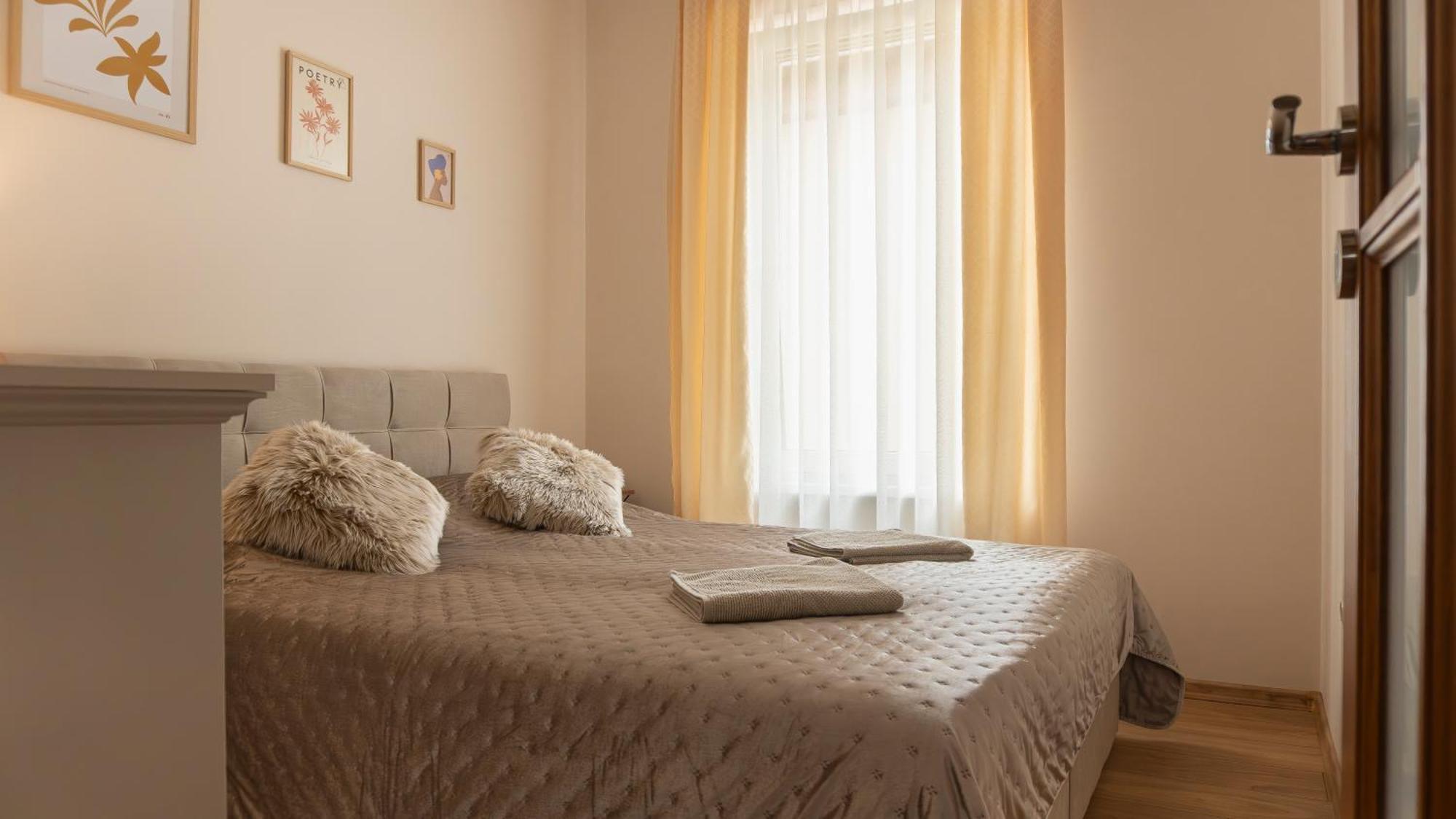 Thermal Irisz Apartman Kiskunhalas Bagian luar foto