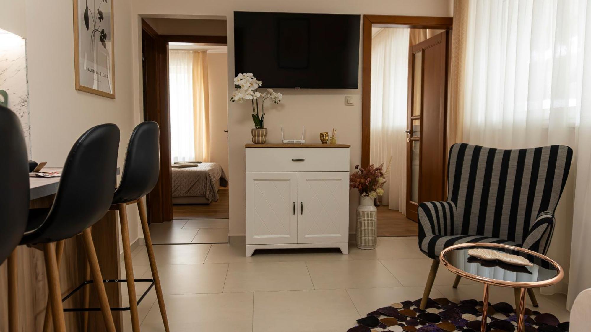 Thermal Irisz Apartman Kiskunhalas Bagian luar foto